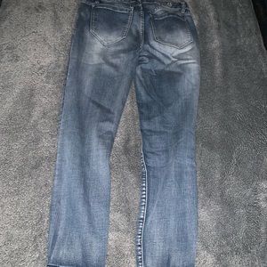 Light wash ripped skinny jeans